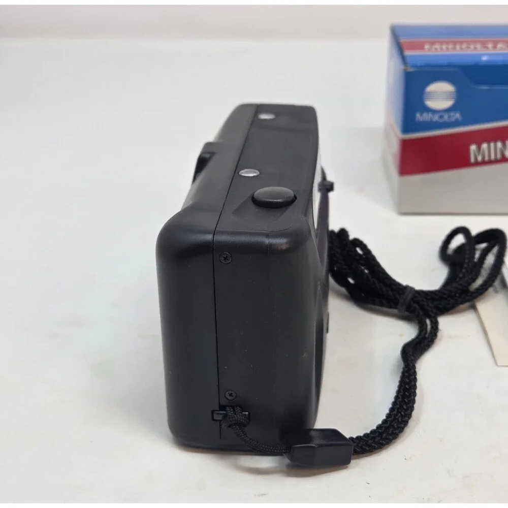 Minolta AF101R 35mm Point & Shoot Film Camera NIB Box Manual Strap Ultra Wide